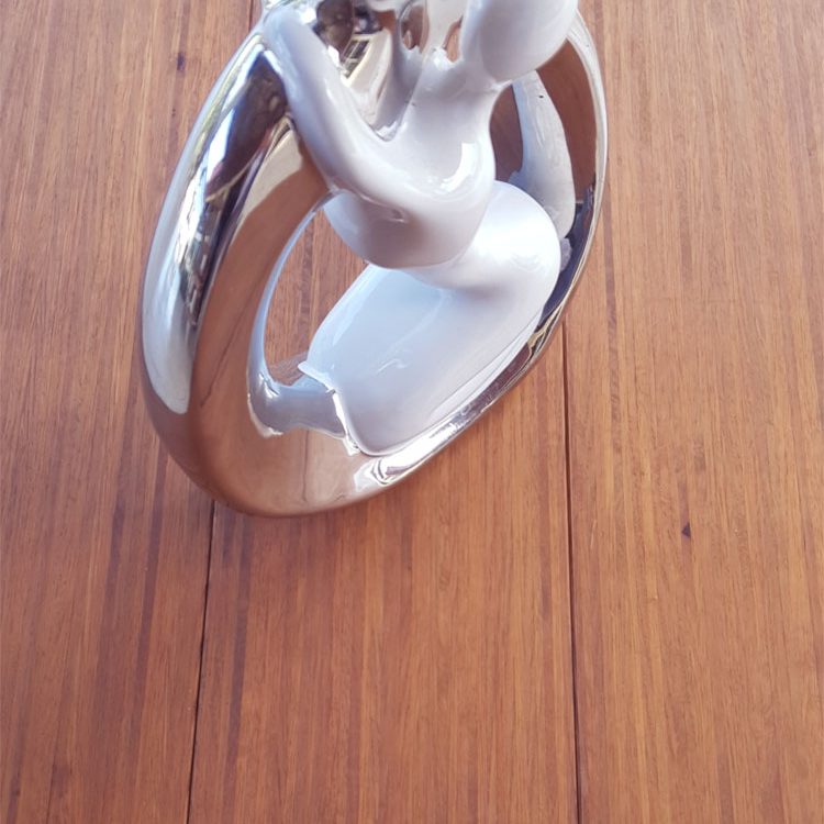 Skulptur auf FINE LINE Eichenparkett